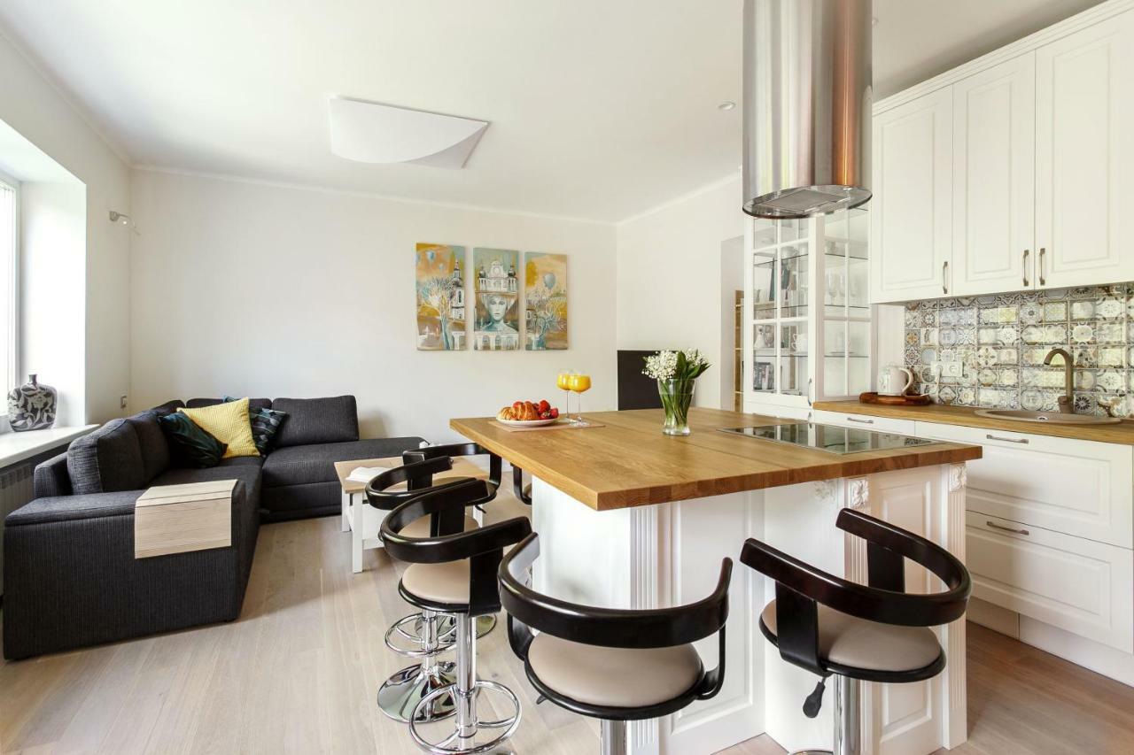 #Stayhere 3Bdr Modern & Stylish Apartment - Heart Of Old Town By Houseys Vilnius Bagian luar foto