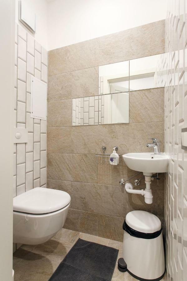 #Stayhere 3Bdr Modern & Stylish Apartment - Heart Of Old Town By Houseys Vilnius Bagian luar foto